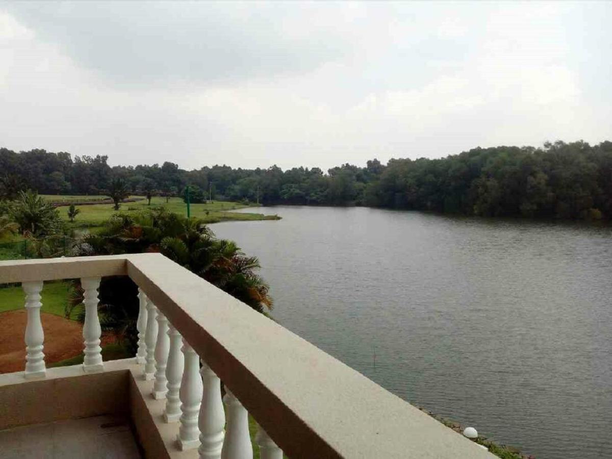 Vietnam Golf - Lake View Villas Ho Chi Minh City Bagian luar foto